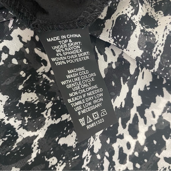 Vince Camuto Black and White Chiffon Sheer Overlay Tank Maxi Dress - Picture 10 of 10